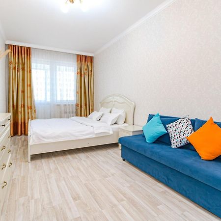 Apartments 7 Я-14 อัสตานา ภายนอก รูปภาพ