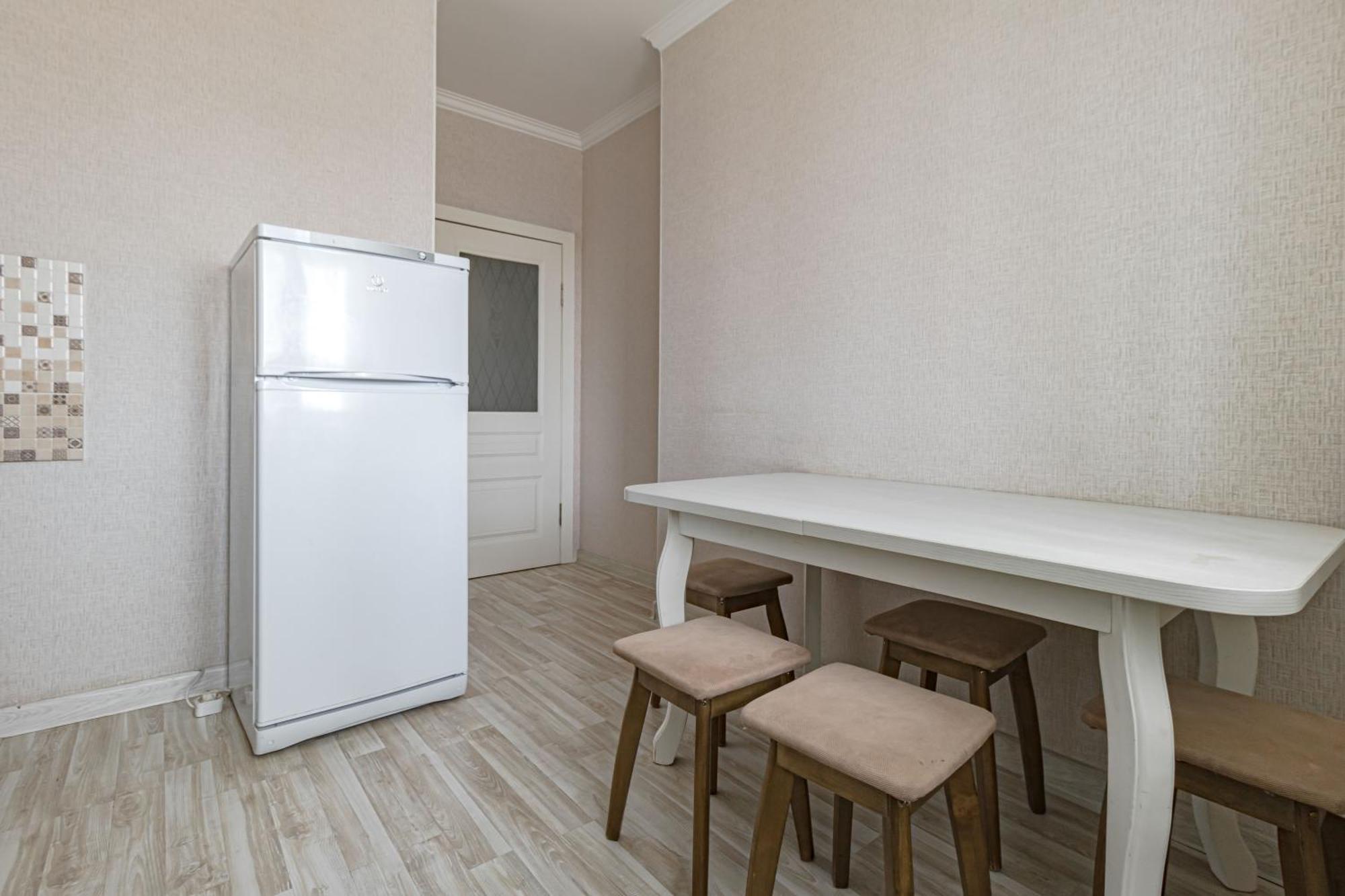 Apartments 7 Я-14 อัสตานา ภายนอก รูปภาพ