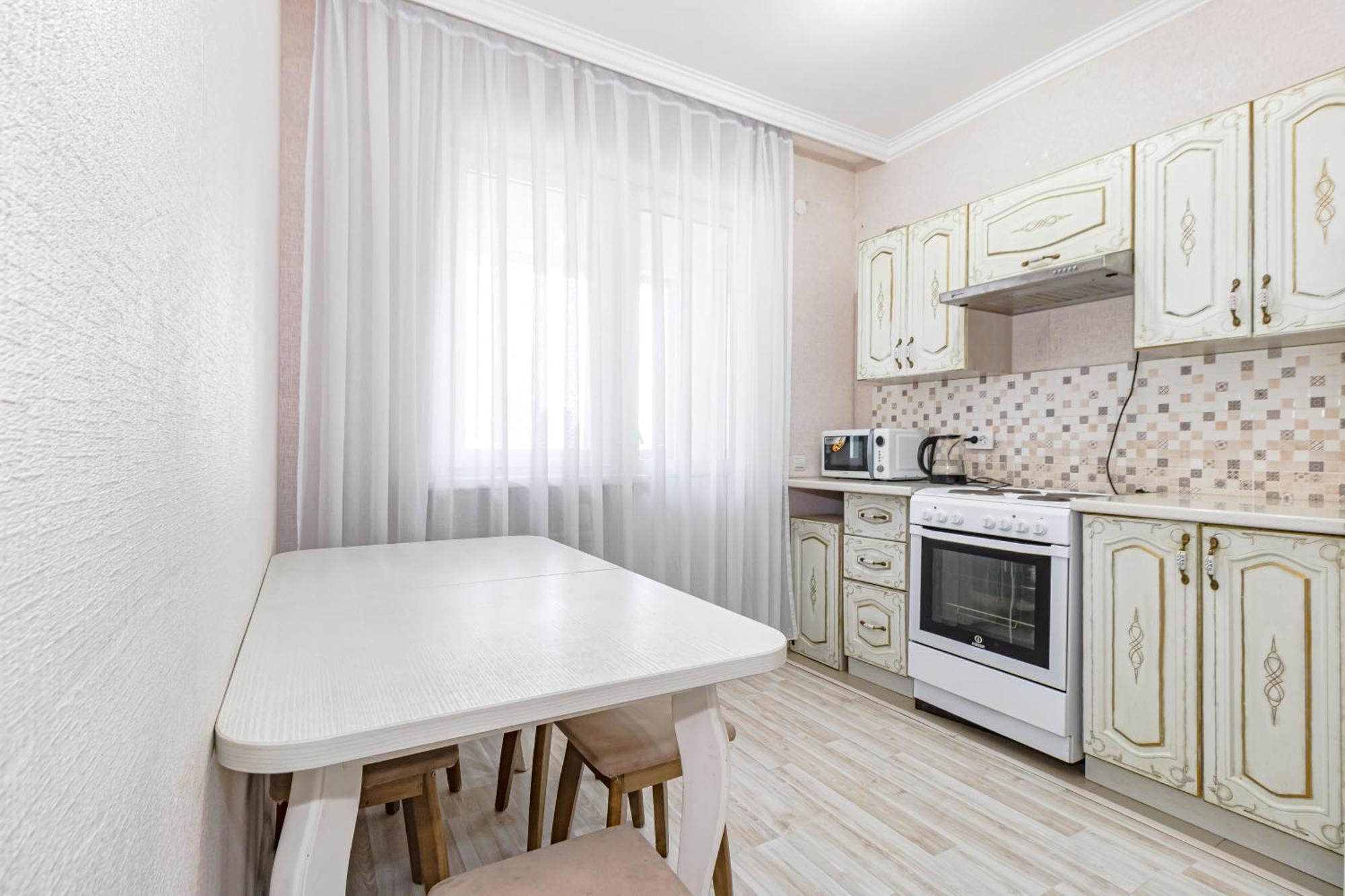 Apartments 7 Я-14 อัสตานา ภายนอก รูปภาพ